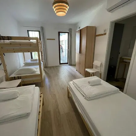 Hostel Amazigh Ensuite & Dorms With Shared Kitchen