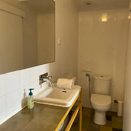 Hostel Amazigh & En-suite With Self-catering Kitchen & Laundry