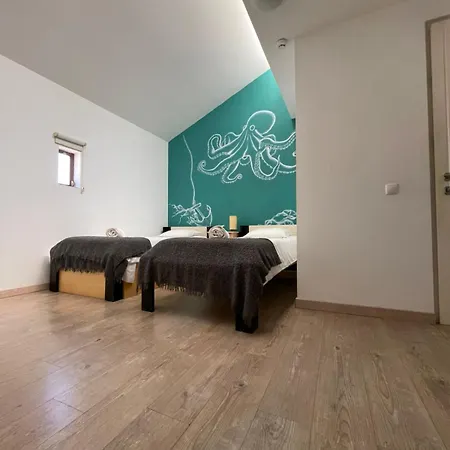 Amazigh Ensuite & Dorms With Shared Kitchen *