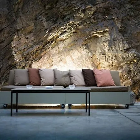 Amazigh Ensuite & Dorms With Shared Kitchen Ostello *