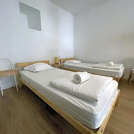 Amazigh Ensuite & Dorms With Shared Kitchen *