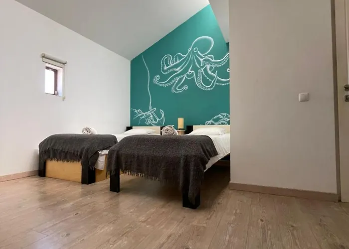 Amazigh Ensuite & Dorms With Shared Kitchen *