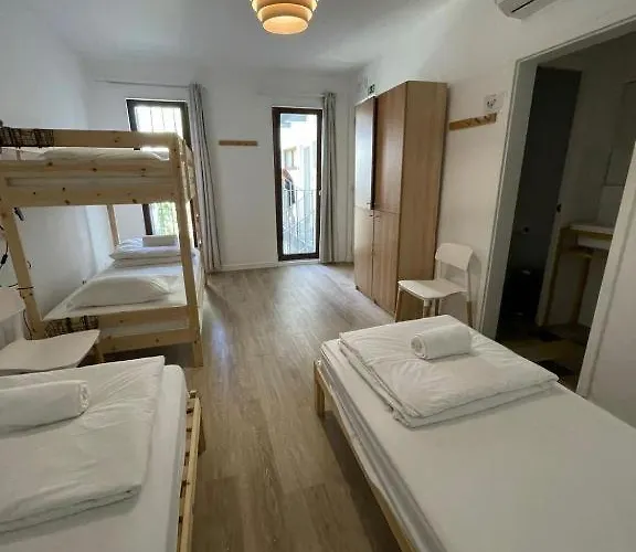 Hostel Amazigh Ensuite & Dorms With Shared Kitchen *