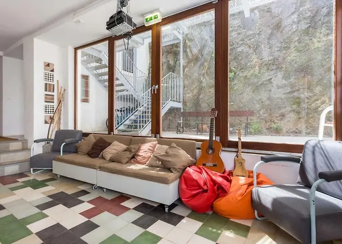 Amazigh Ensuite & Dorms With Shared Kitchen