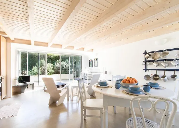 Amazigh Ensuite & Dorms With Shared Kitchen