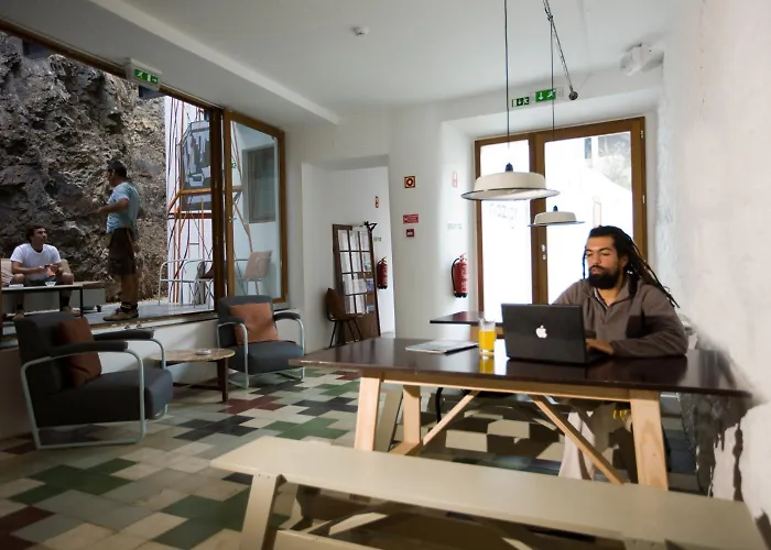 Auberge de jeunesse Amazigh Ensuite & Dorms With Shared Kitchen Aljezur